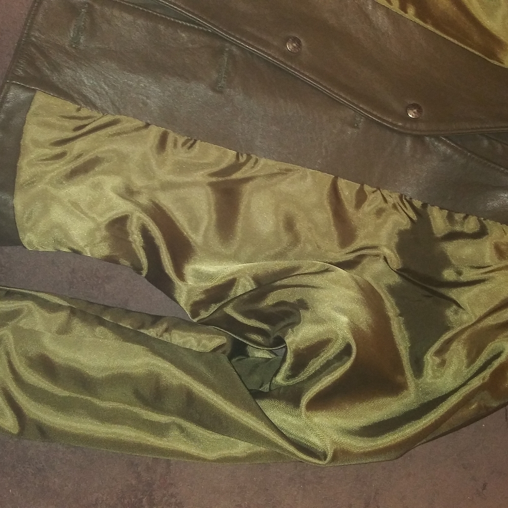 Leather Jacket - Picture 4 of 9
